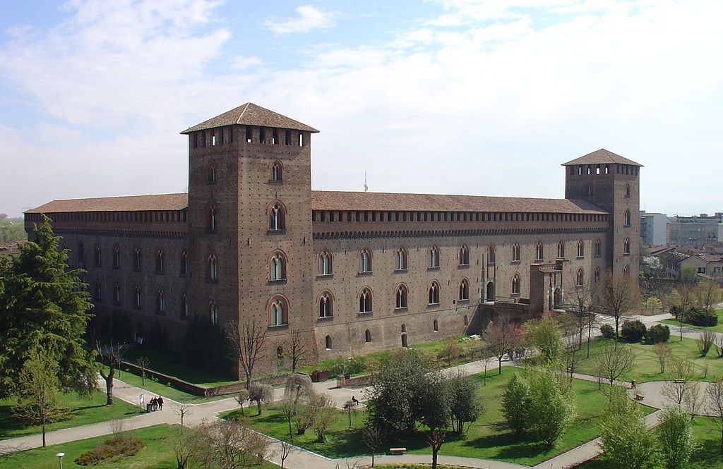 1024px-Castello_Sforzesco_2.jpg