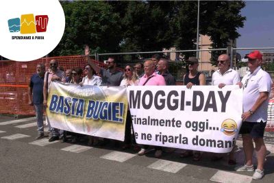 Pavia. La festa del ringraziamento per il ponte di viale Ludovico il Moro, ieri mattina, è stata l’ennesima occasione per protestare contro un ponte che manca da quasi due anni. Presenti alcuni consiglieri comunali di opposizione e residenti della zona. A