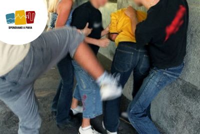 Notte di tensione a Voghera: violenta rissa tra giovani in piazza Meardi